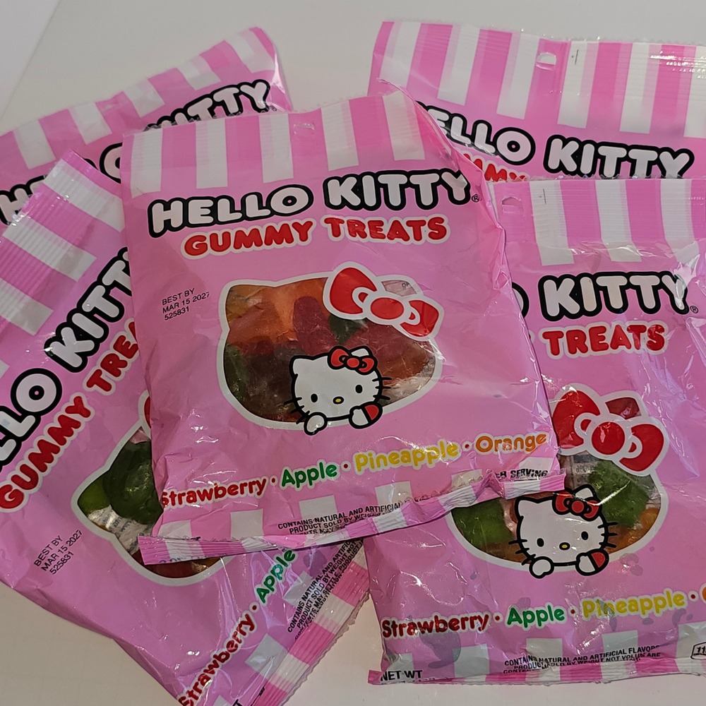 Hello Kitty Gummy Treats Strawberry Apple Pineapple Orange Candy Snack 5 Pks New